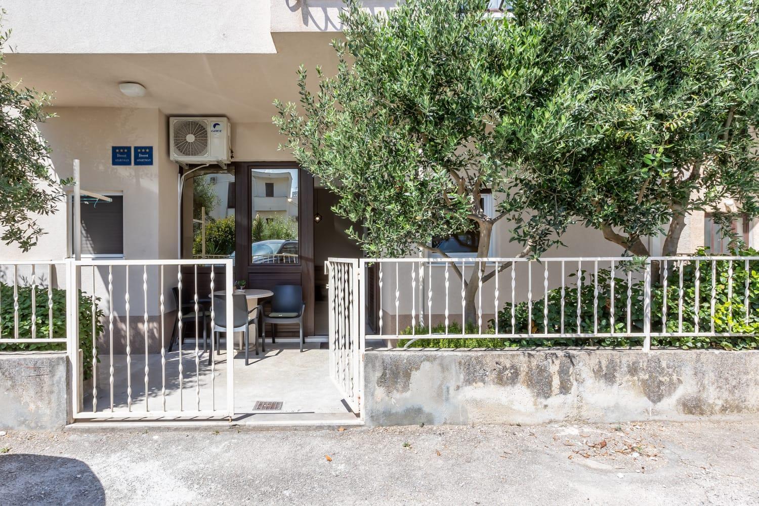 Apartments Sea Shore Сплит Экстерьер фото