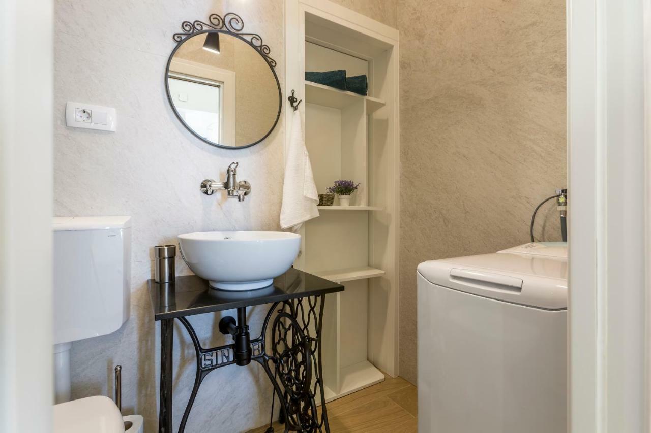 Apartments Sea Shore Сплит Экстерьер фото